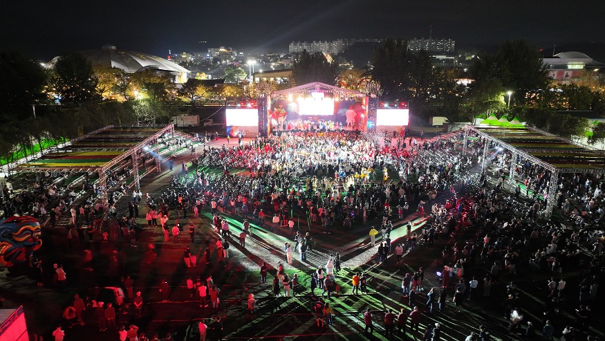 1006 2025 안동국제탈춤페스티벌  열흘간 160만 명이 함께한 세계인의 축제로 (1).jpg